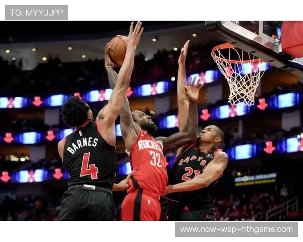 利拉德迎射关键远投，雄鹿把优势守住，利拉德野球